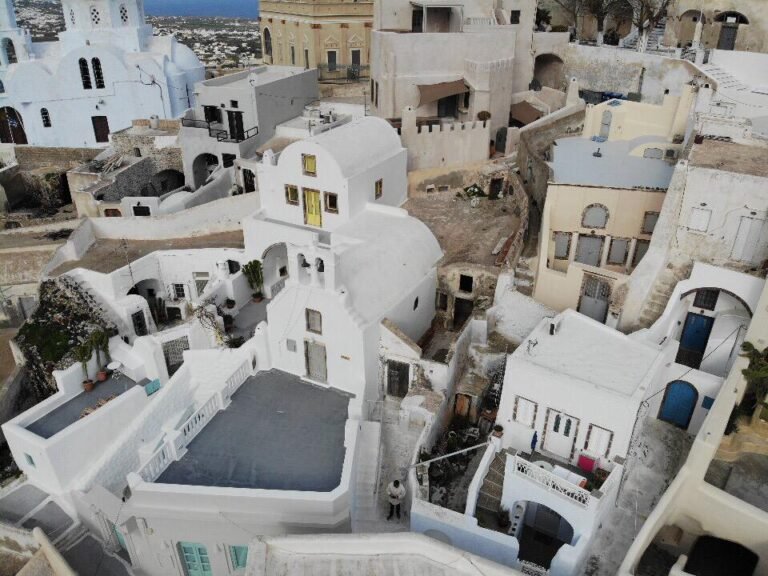 2. Half day Semi-private Santorini Highlight tour 2