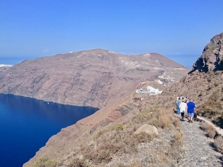 4. Hiking Imerovigli-Oia 3